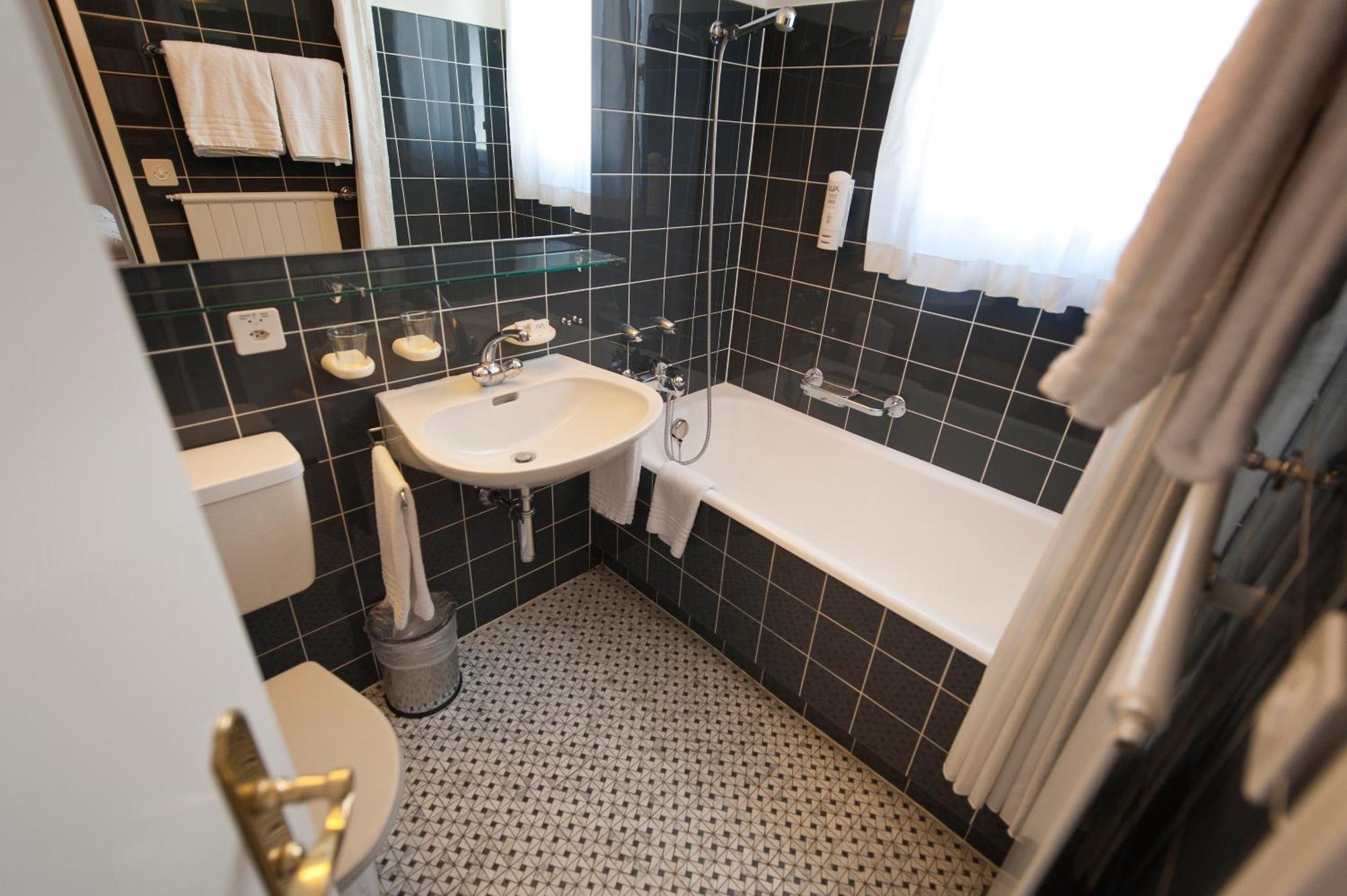 Hotel Provisorium13 アローザ 部屋 写真