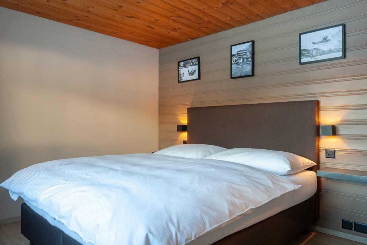 Hotel Provisorium13 アローザ エクステリア 写真